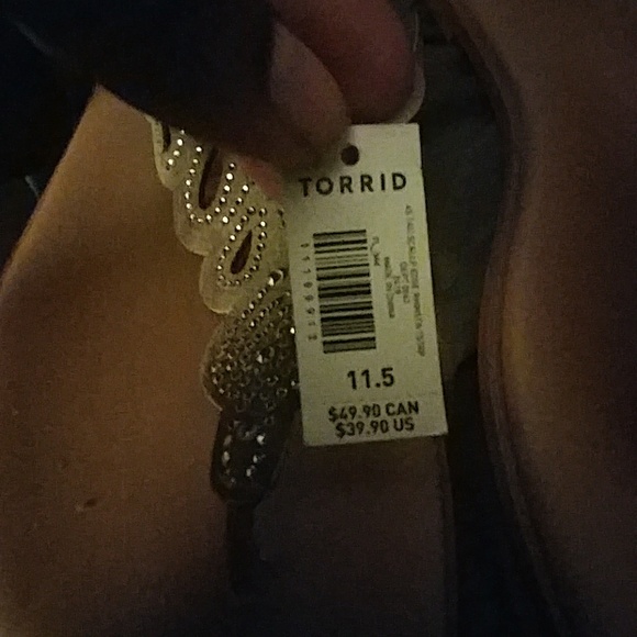 Sandals - Picture 2 of 3